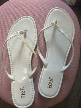 H2K White Women’s Strappy Thong Sandals
